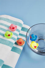 Load image into Gallery viewer, Duck Light-Up Bath Toy Set
