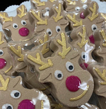 Load image into Gallery viewer, Reindeer Bath Bomb