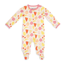 Load image into Gallery viewer, Squeeze the Day Modal Magnetic Footie