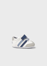 Load image into Gallery viewer, Trainer Sole- White/Rivier Blue
