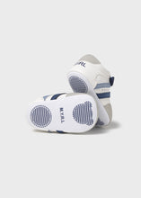 Load image into Gallery viewer, Trainer Sole- White/Rivier Blue
