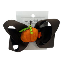 Load image into Gallery viewer, 3D Half Pumpkin w/ Leaf Hair Clip
