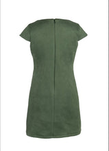 Load image into Gallery viewer, The Ella Shift Dress- Green
